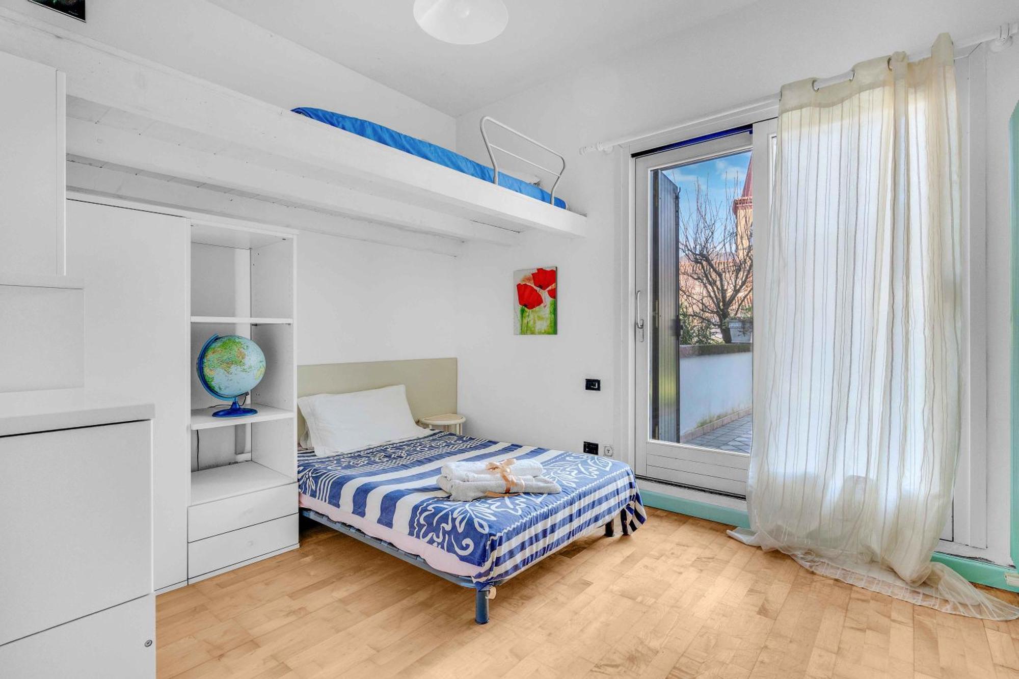 Ampia Dimora A Salo Con Parcheggio E Giardino Apartamento Exterior foto