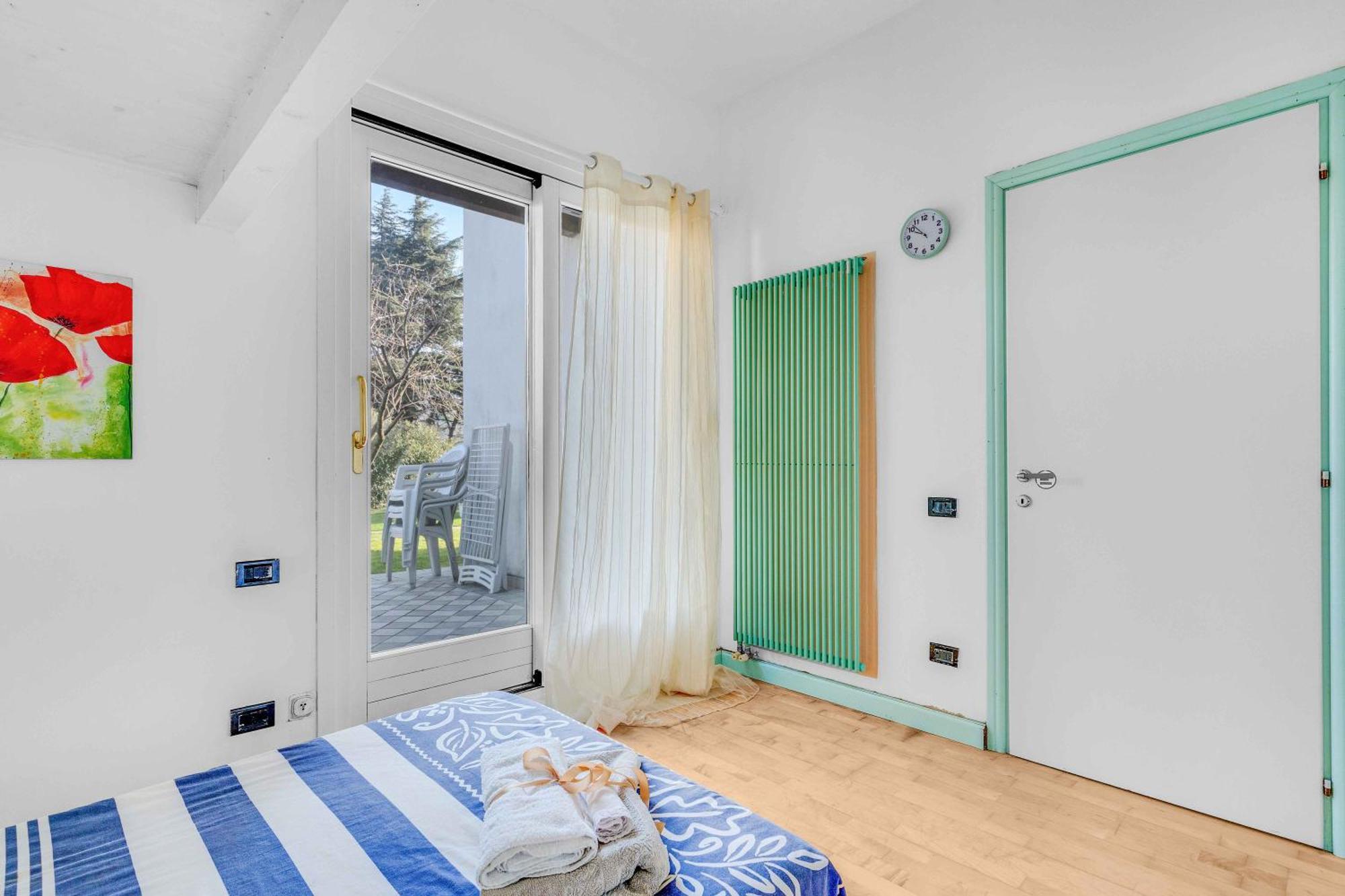 Ampia Dimora A Salo Con Parcheggio E Giardino Apartamento Exterior foto