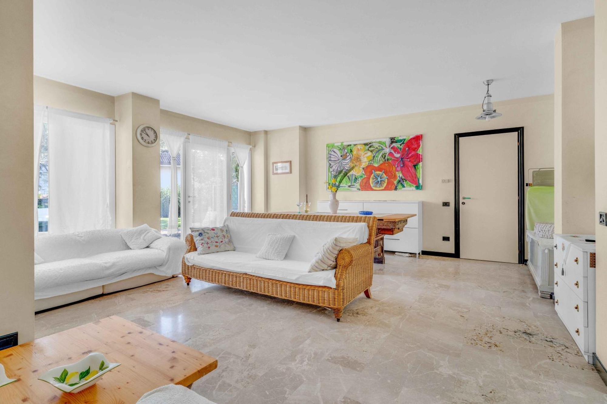 Ampia Dimora A Salo Con Parcheggio E Giardino Apartamento Exterior foto